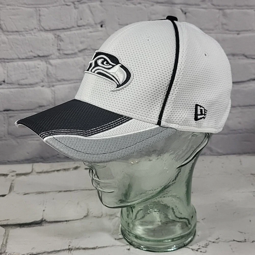 Seattle Seahawks New Era NFL Hat Fitted Med Large‎ Ball Cap